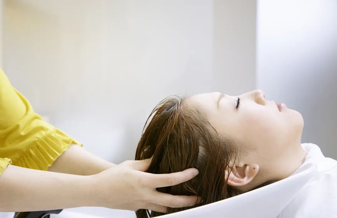罗氏育发提醒:头皮保养如此重要,你意识到没!